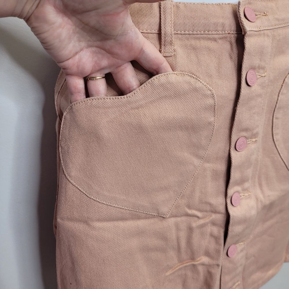 New Cider Pink Heart Pocket Front Button Denim Mini Skirt M — image 4 of 8